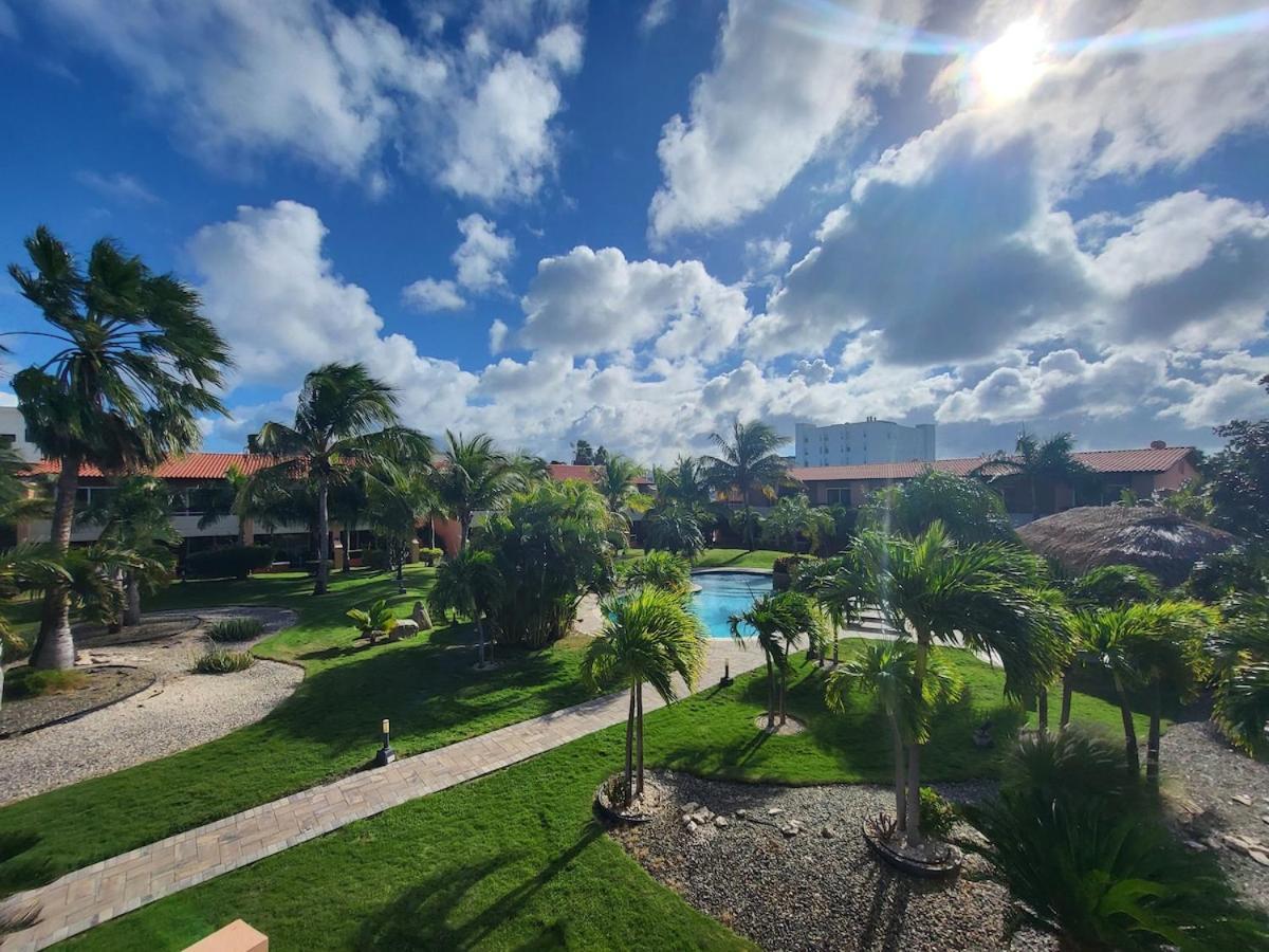 Eagle Beach Luxury House, Walking Distance To The Beach Palm Beach Exterior photo