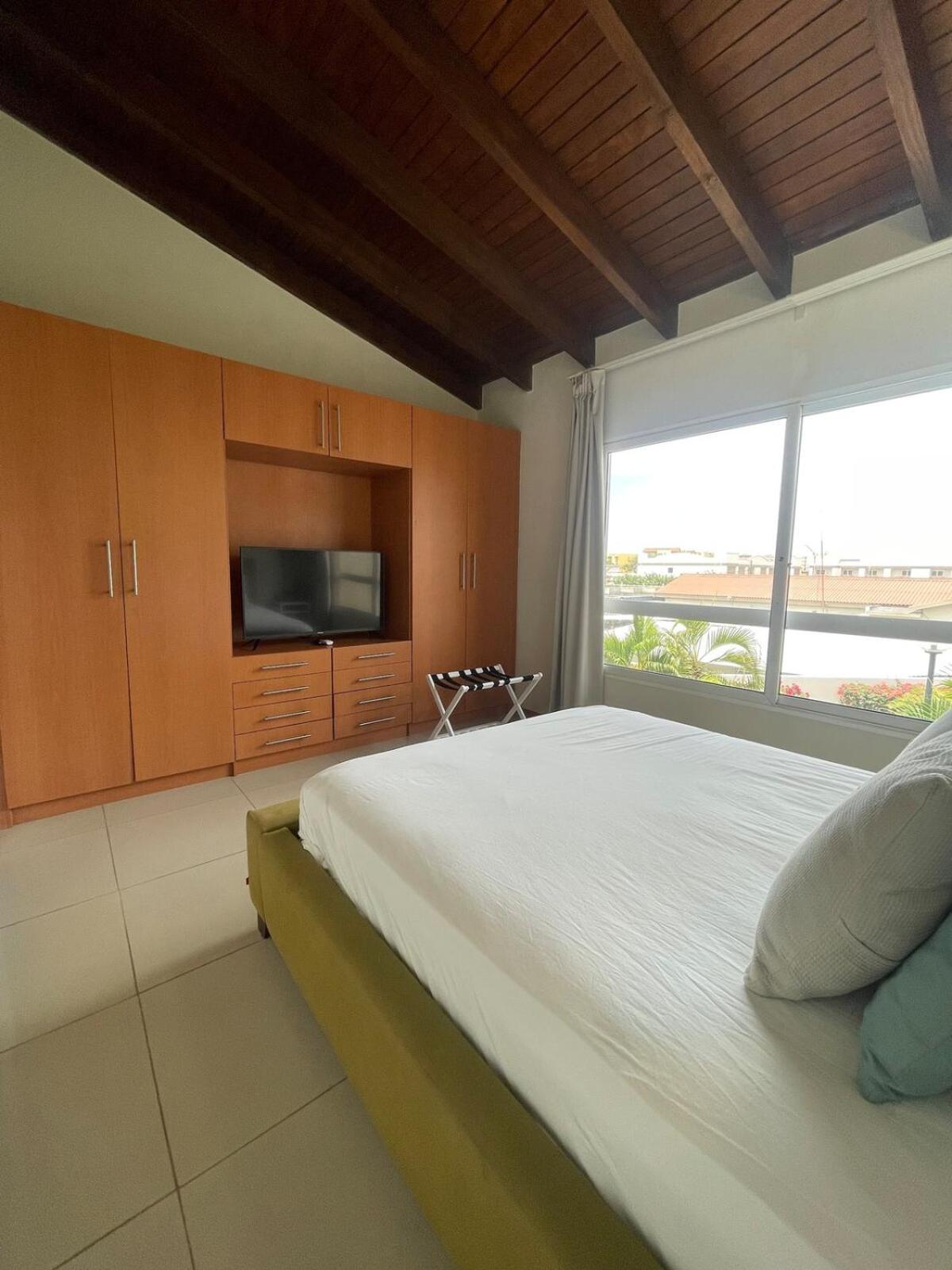 Eagle Beach Luxury House, Walking Distance To The Beach Palm Beach Exterior photo